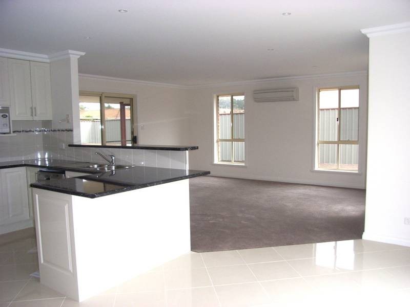 3/12 Nathan Place, Youngtown TAS 7249