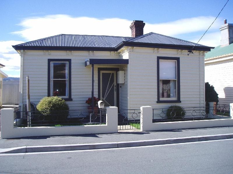 8 Little Green Street, Invermay TAS 7248