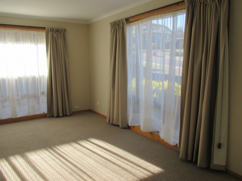 1/14 Belgrave Parade, Youngtown TAS 7249