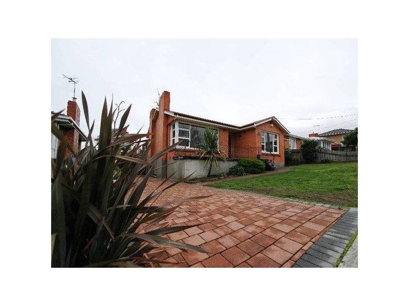 6 Snow Street, Newnham TAS 7248