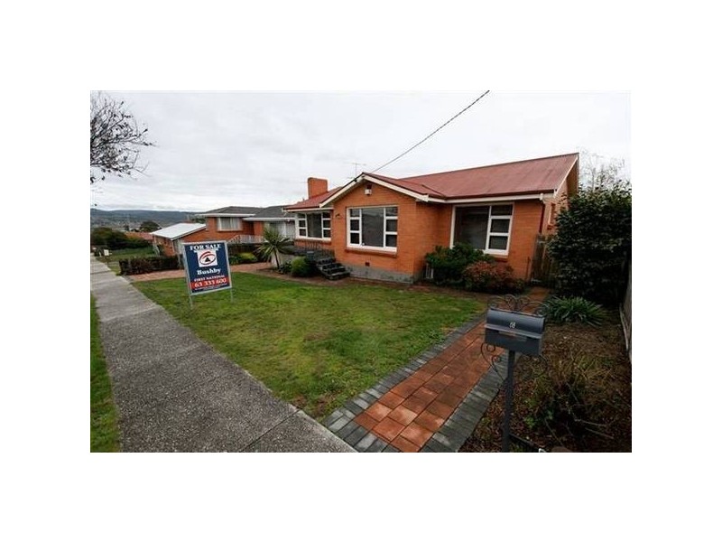 6 Snow Street, Newnham TAS 7248