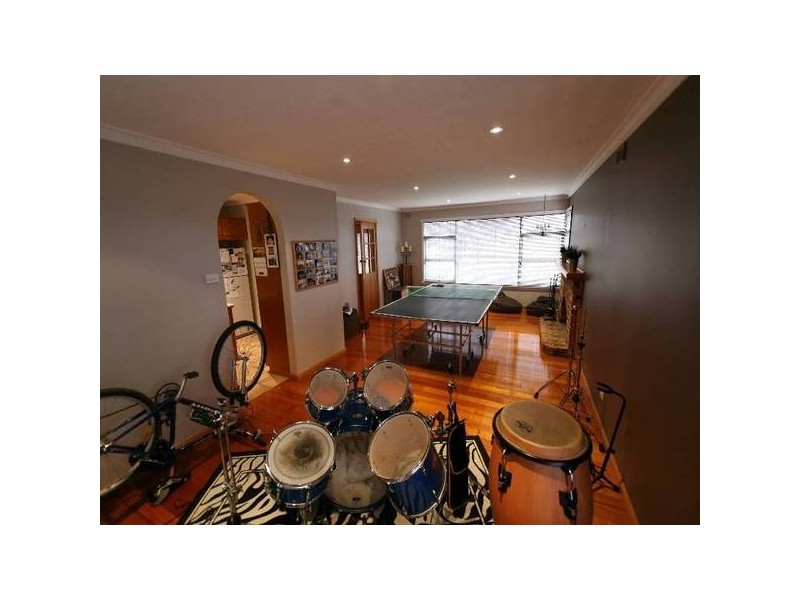 6 Snow Street, Newnham TAS 7248
