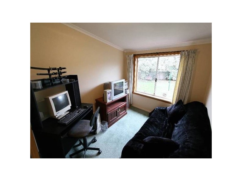 6 Snow Street, Newnham TAS 7248