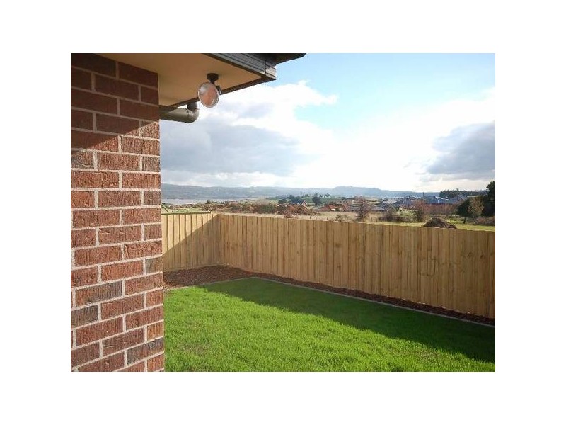 30 Comice Place, Newnham TAS 7248