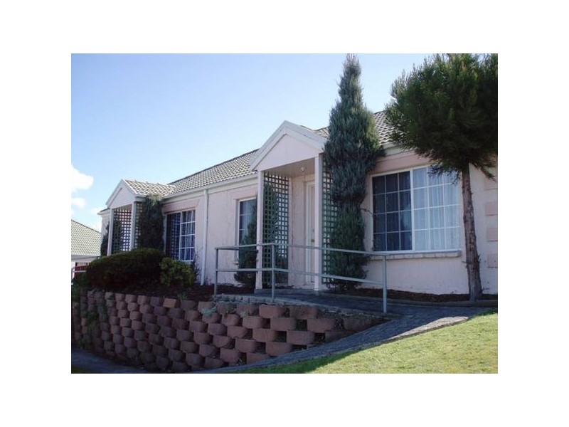 8/15 Parklands Parade, Newnham TAS 7248
