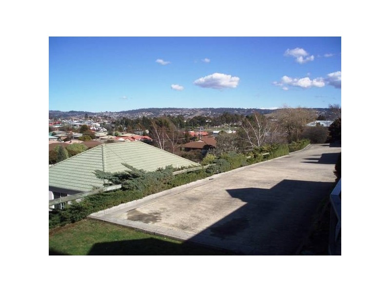 8/15 Parklands Parade, Newnham TAS 7248