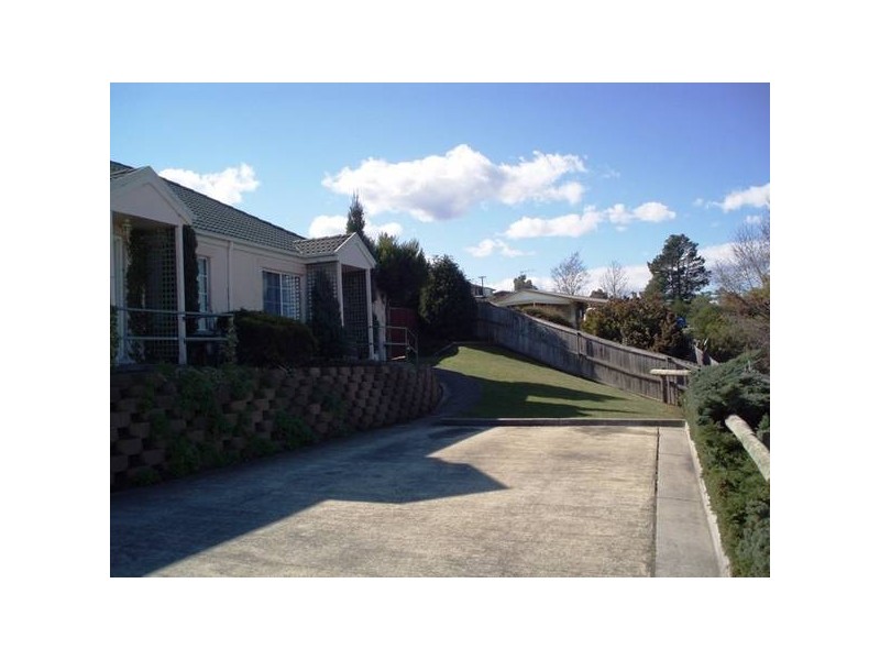 8/15 Parklands Parade, Newnham TAS 7248