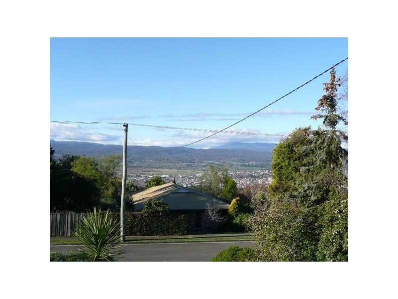 93 New World Avenue, Trevallyn TAS 7250