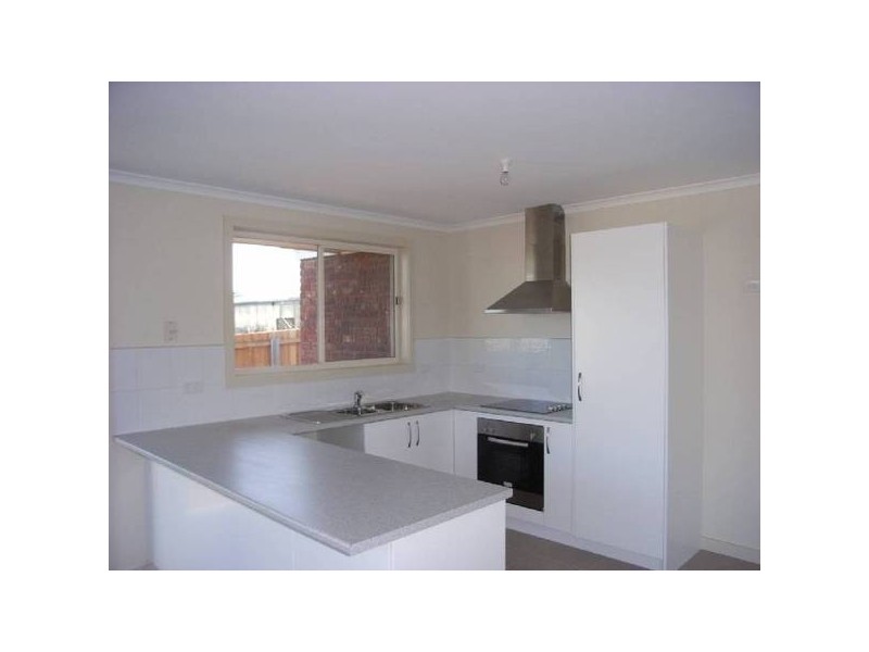 2/9 Kertch Road, St Leonards TAS 7250