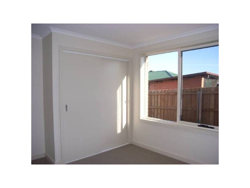 2/9 Kertch Road, St Leonards TAS 7250