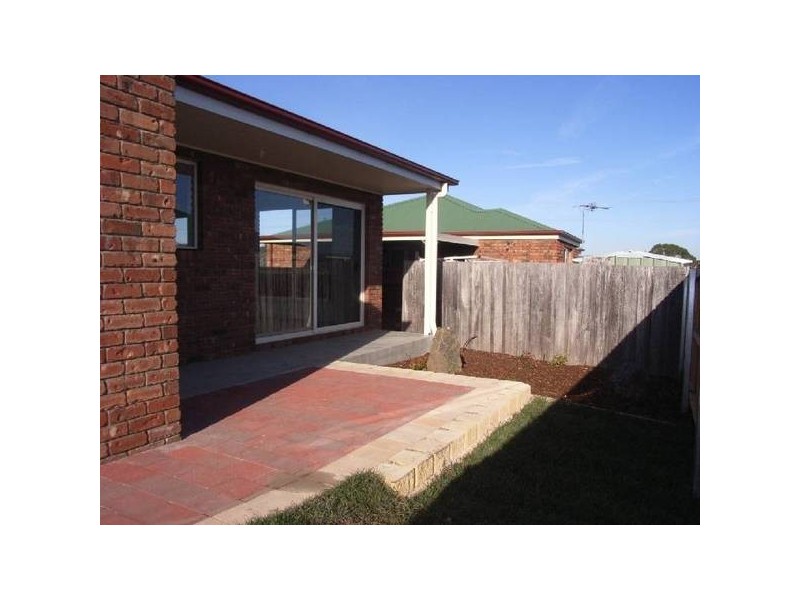 2/9 Kertch Road, St Leonards TAS 7250