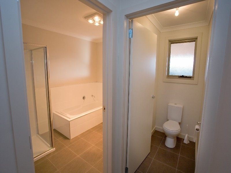 5 Adloch Place, Newnham TAS 7248