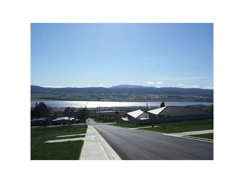 20 Carries Close, Riverside TAS 7250