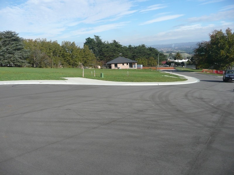 The Avenue, St Leonards TAS 7250