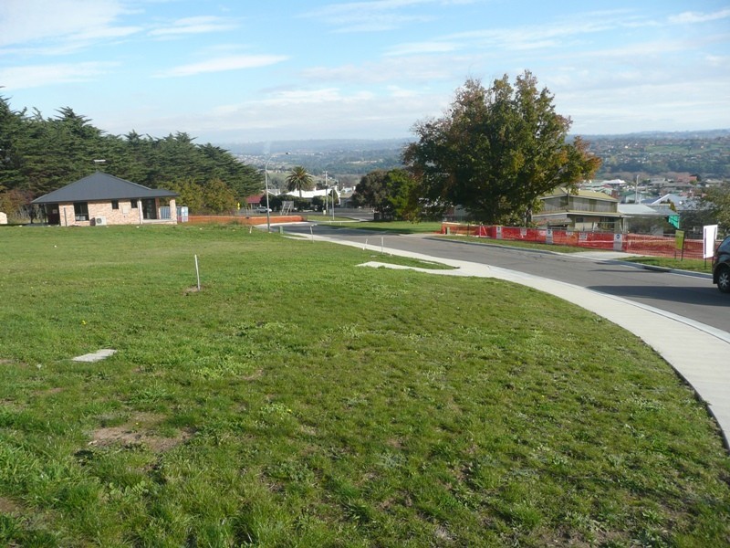 The Avenue, St Leonards TAS 7250