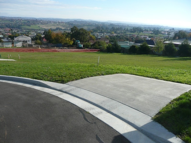 The Avenue, St Leonards TAS 7250