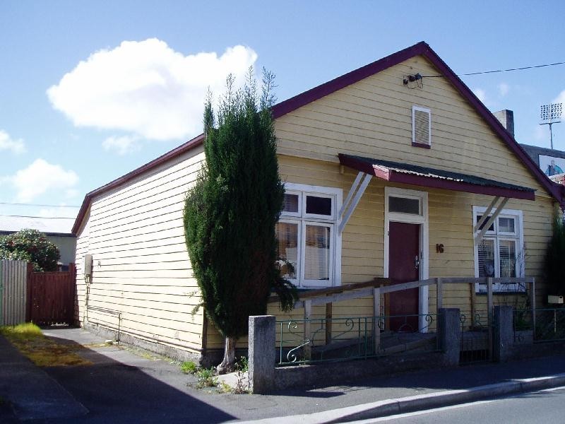 16 Bedford Street, Invermay TAS 7248