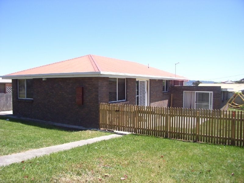 14 Bishops Drive, Newnham TAS 7248