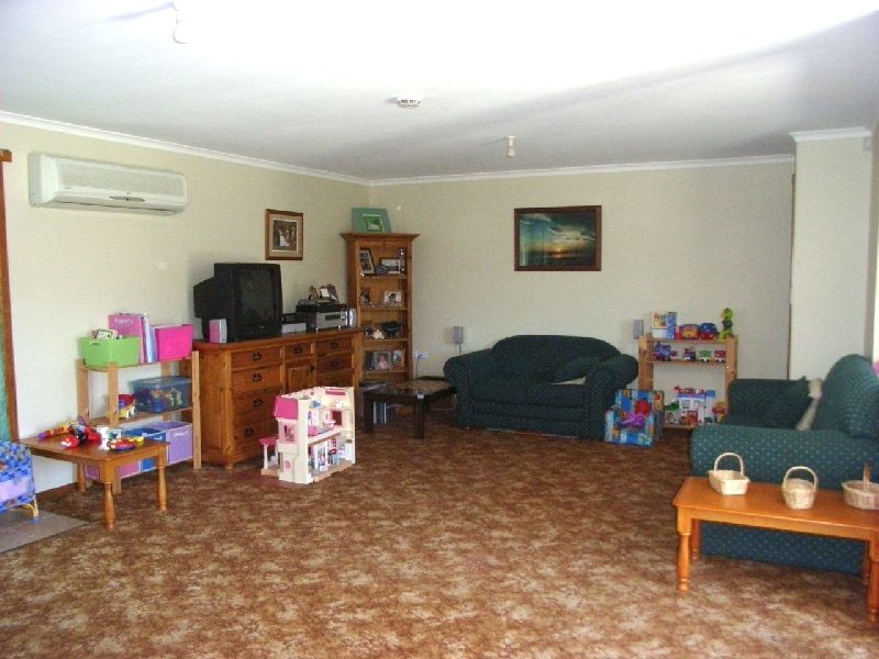 14 Bishops Drive, Newnham TAS 7248