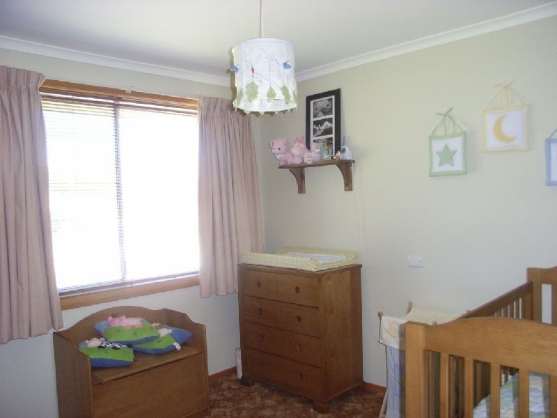 14 Bishops Drive, Newnham TAS 7248