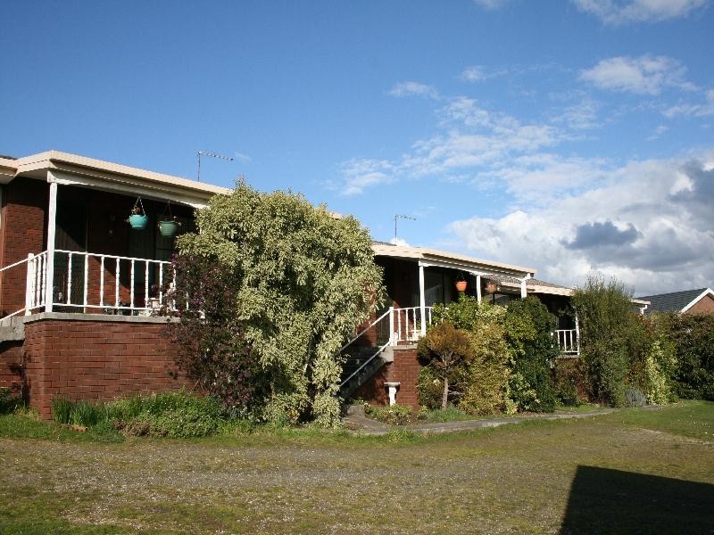 18 Bronzewing Avenue, Newnham TAS 7248