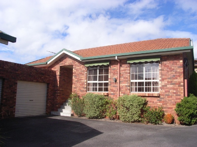 2/276 Penquite Road, Norwood TAS 7250