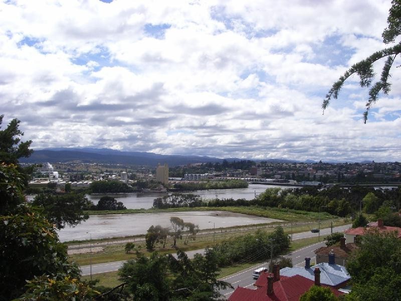 18 Forest Road, Trevallyn TAS 7250