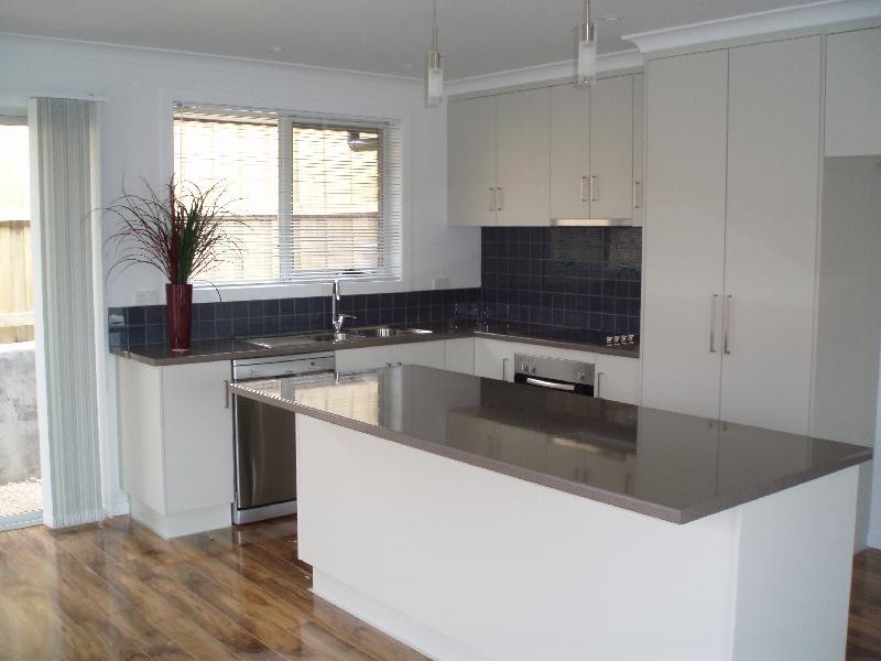 2/20 Pearce Street, Summerhill TAS 7250