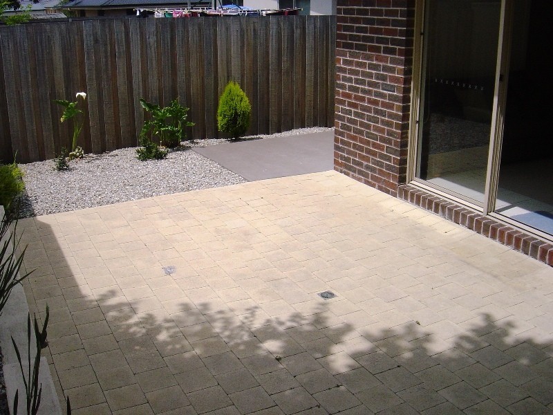 1/12 Bethune Place, Newnham TAS 7248