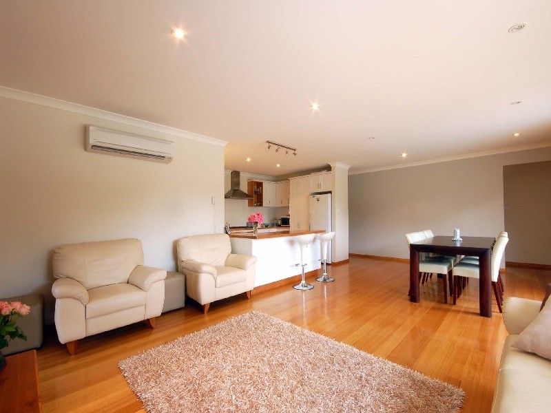 60 Parklands Parade, Newnham TAS 7248