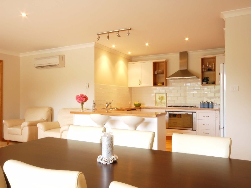 60 Parklands Parade, Newnham TAS 7248