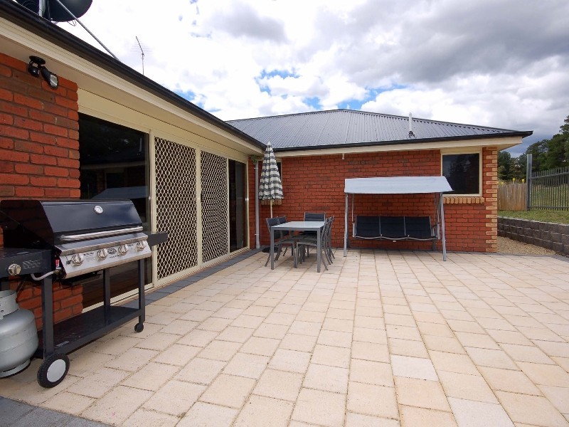 60 Parklands Parade, Newnham TAS 7248