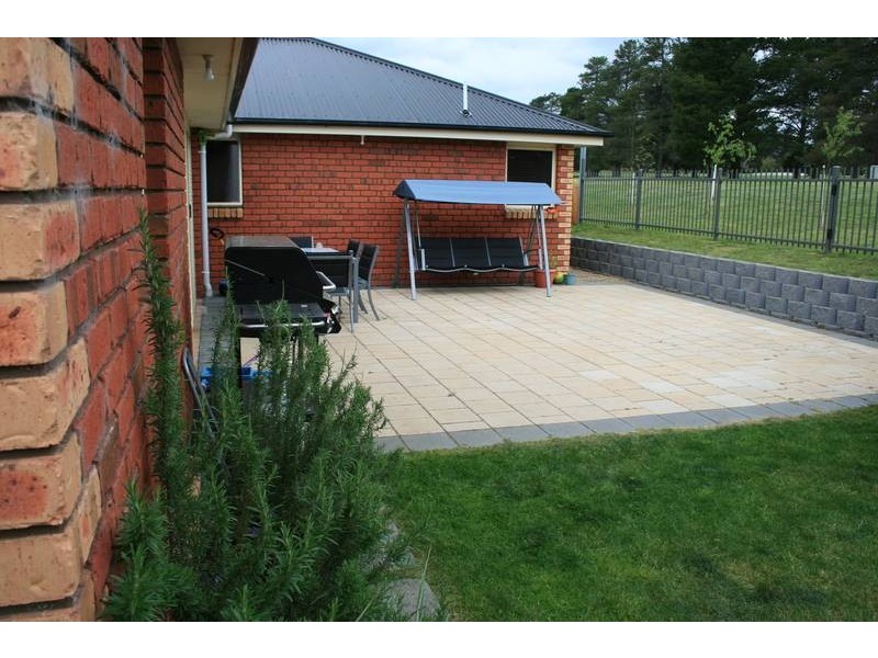 60 Parklands Parade, Newnham TAS 7248