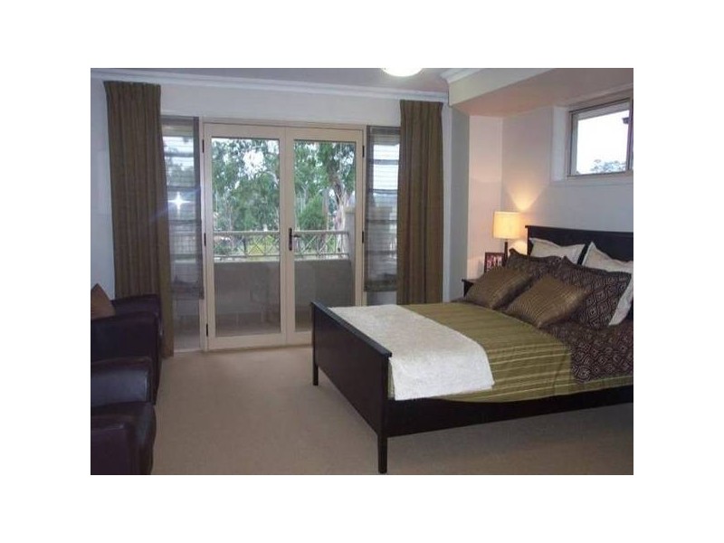 9 YOUNG STREET, Camden Park NSW 2570
