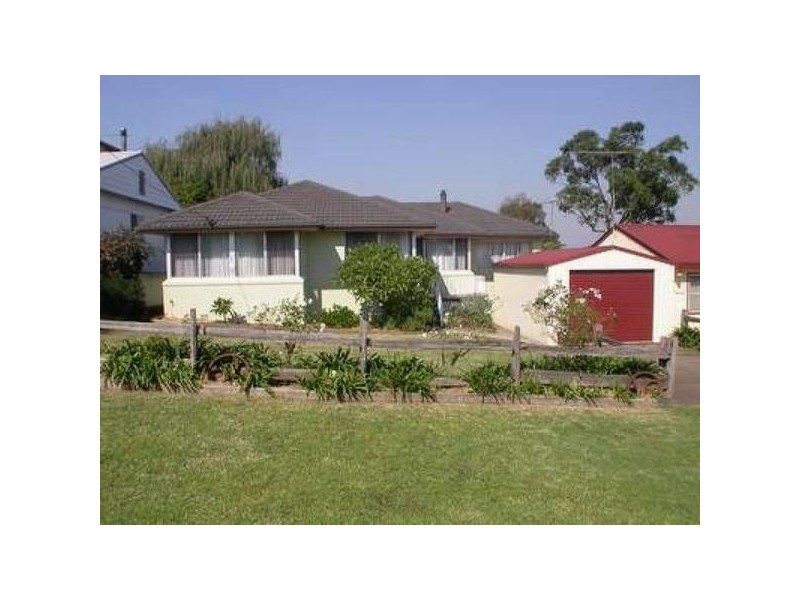 10 DANELLA STREET, The Oaks NSW 2570