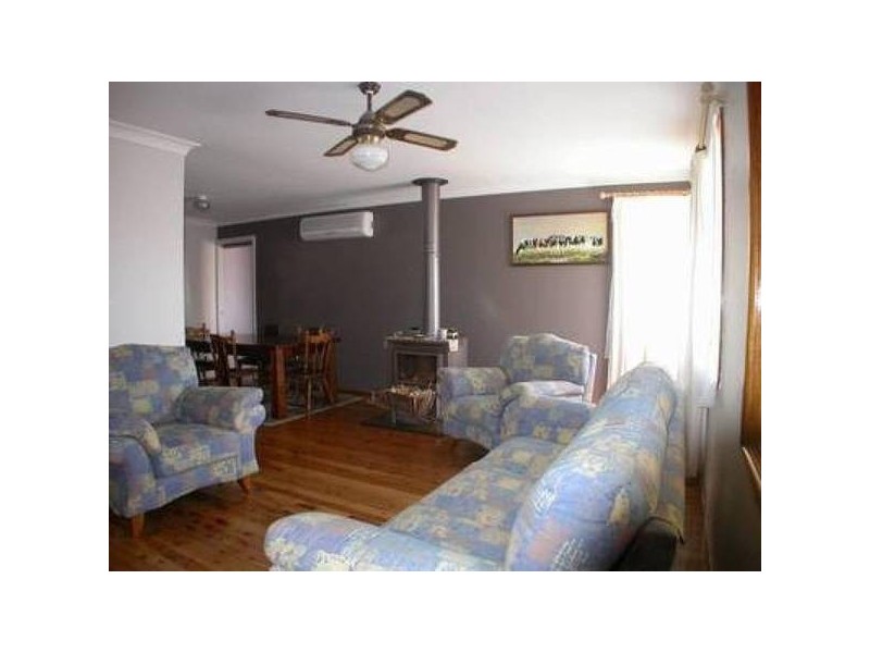 10 DANELLA STREET, The Oaks NSW 2570