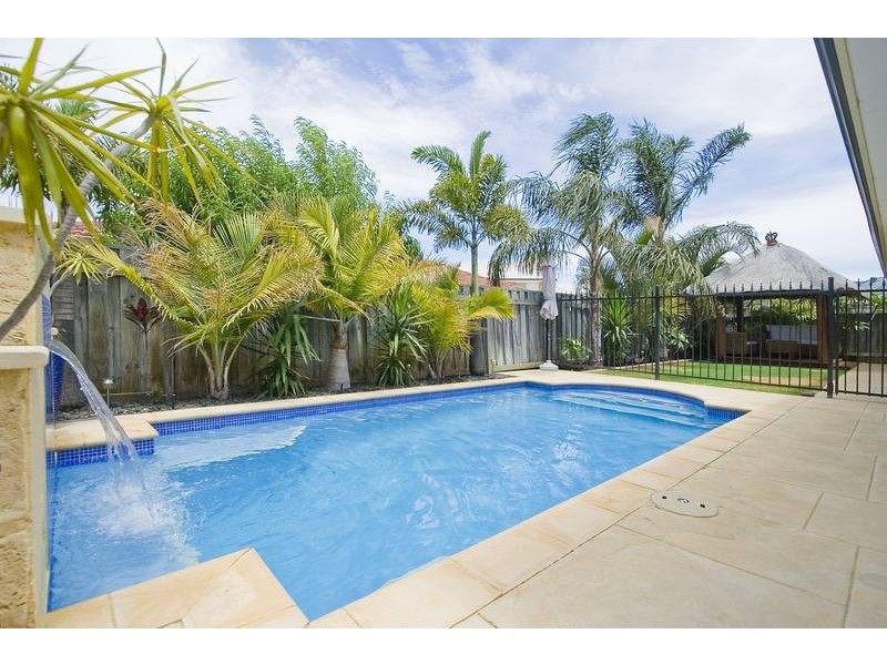 12 ASHEVILLE PDE, Landsdale WA 6065