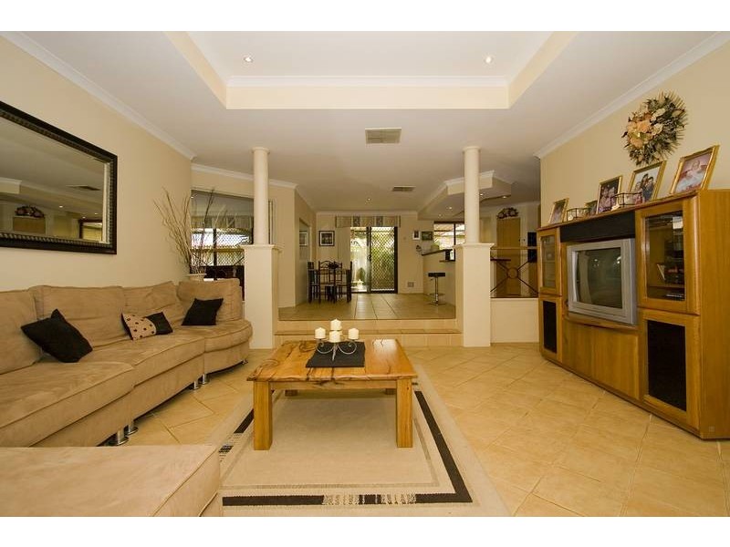 12 ASHEVILLE PDE, Landsdale WA 6065