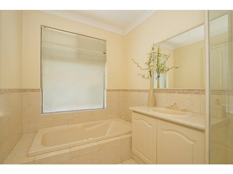 12 ASHEVILLE PDE, Landsdale WA 6065