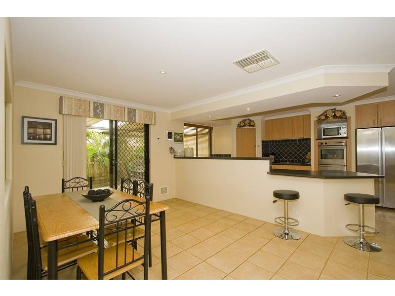 12 ASHEVILLE PDE, Landsdale WA 6065