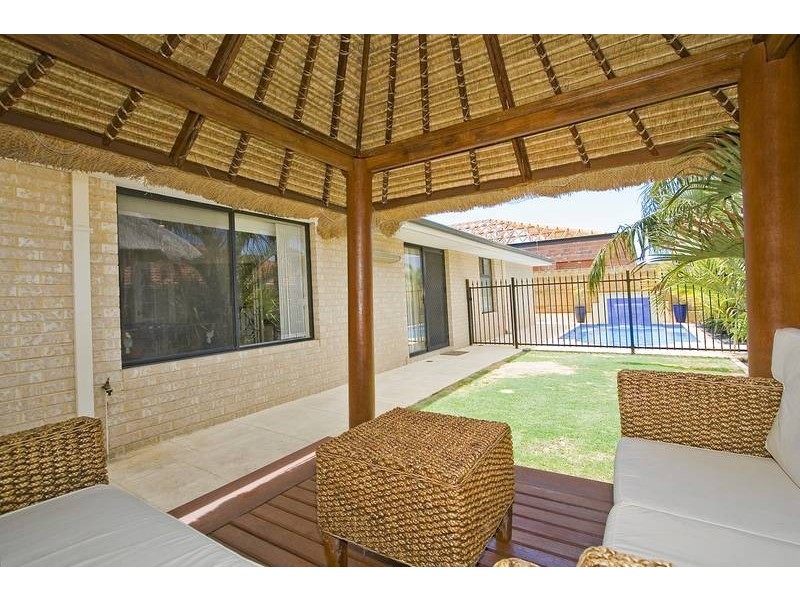 12 ASHEVILLE PDE, Landsdale WA 6065