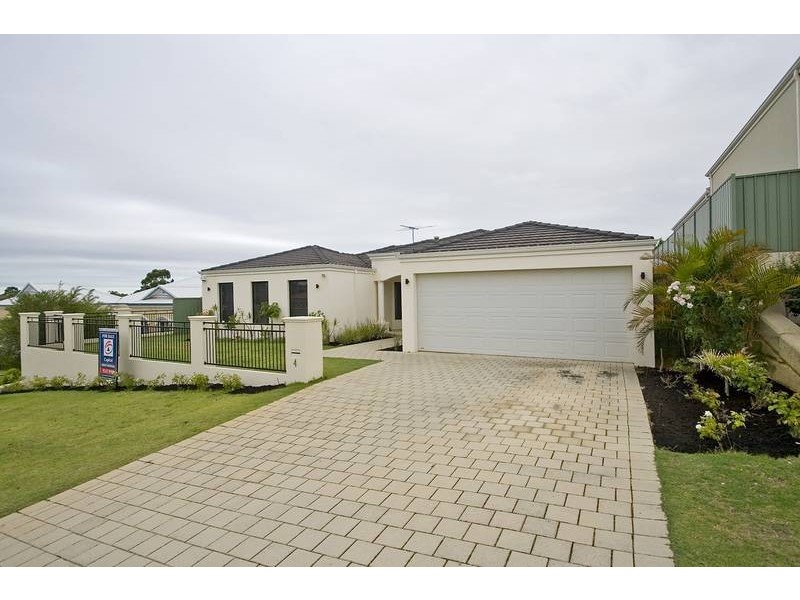 4 BROCKWELL PARKWAY, Landsdale WA 6065