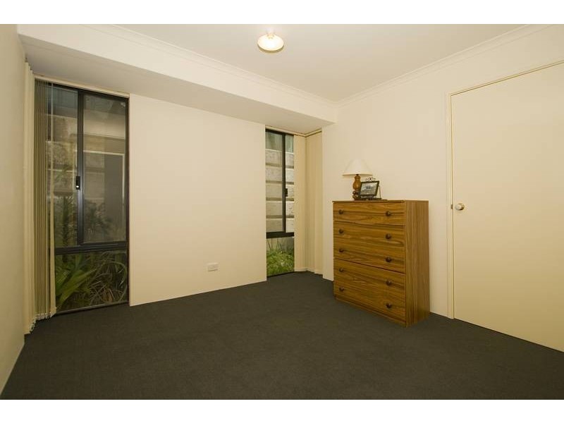 4 BROCKWELL PARKWAY, Landsdale WA 6065