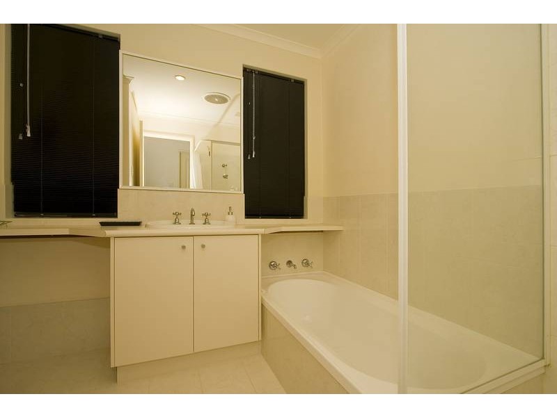 4 BROCKWELL PARKWAY, Landsdale WA 6065