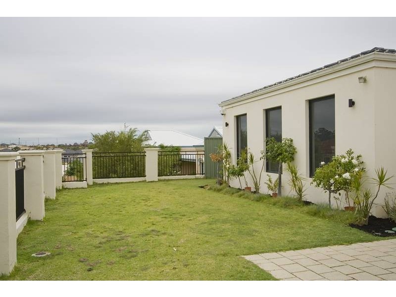 4 BROCKWELL PARKWAY, Landsdale WA 6065