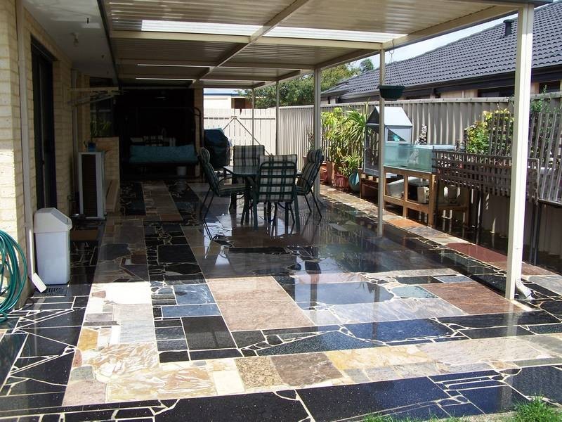 8 Syme Road, Alexander Heights WA 6064