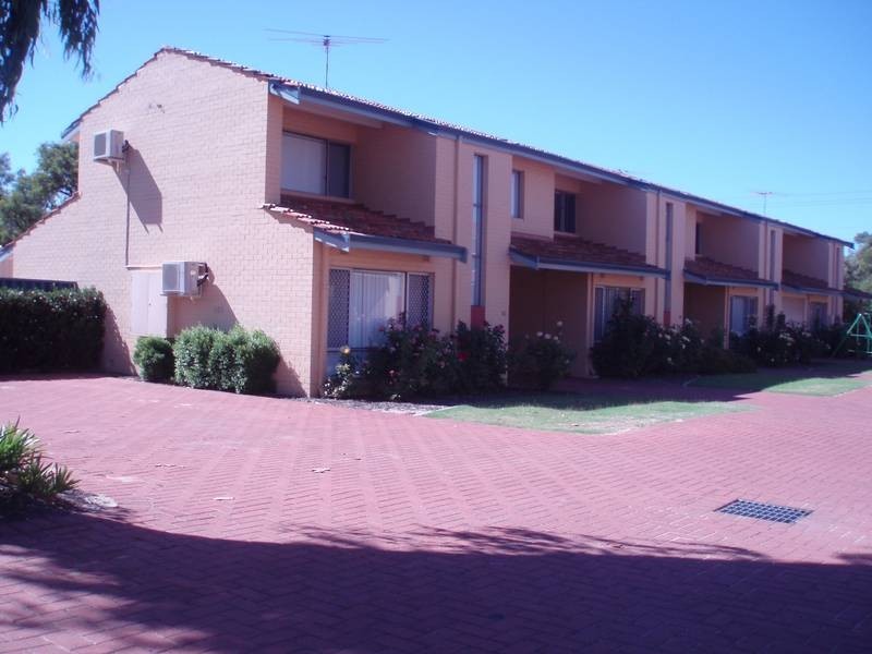 1/69 Tendring Way, Girrawheen WA 6064