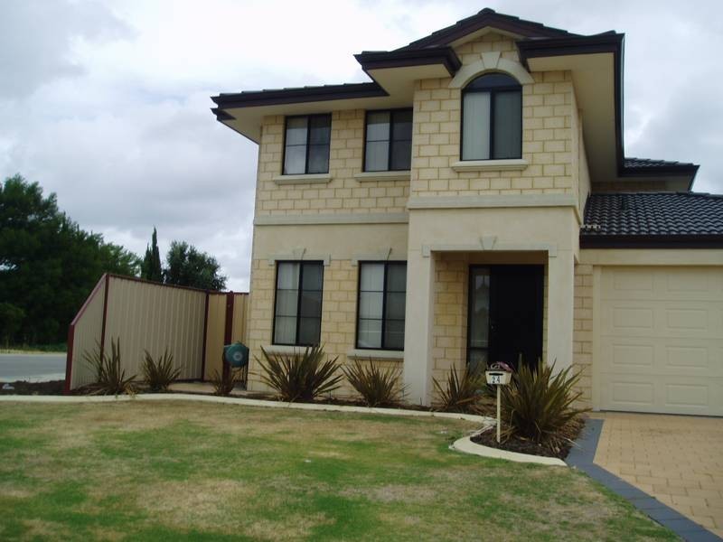 24 Russell Road, Madeley WA 6065