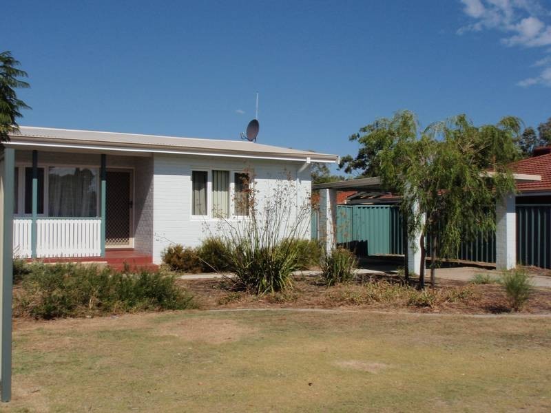 2A Bilby Road, Girrawheen WA 6064