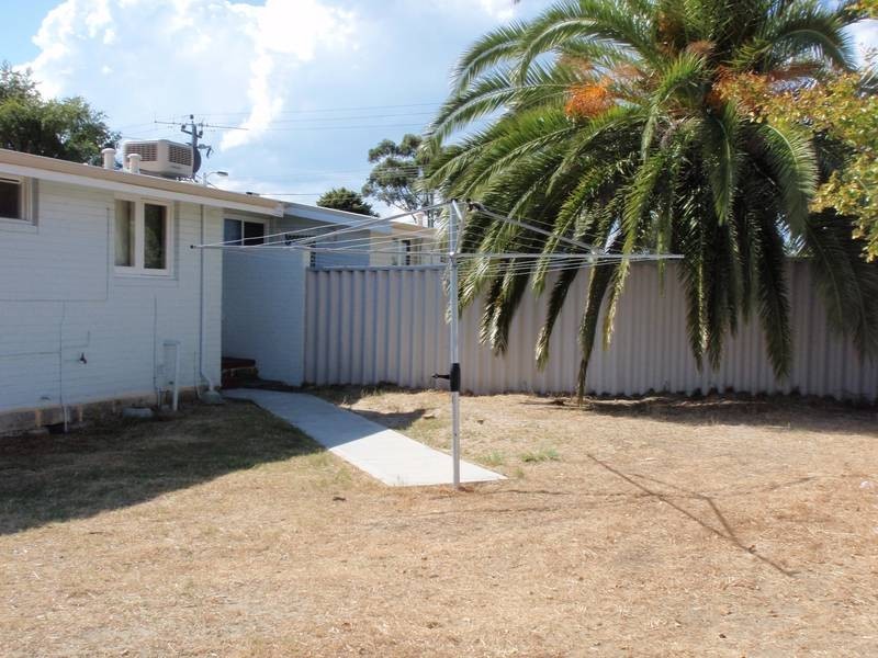 2A Bilby Road, Girrawheen WA 6064